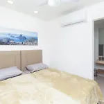 Ape Super Luxuoso Em Copacabana